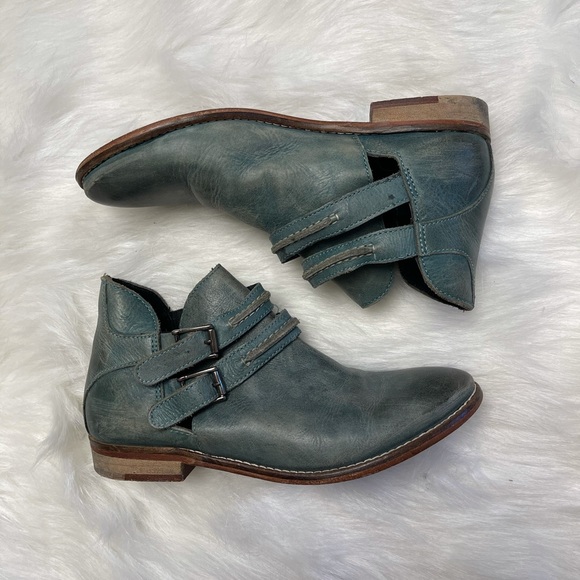 ✨FREE PEOPLE - buckle booties - size 36✨ - Picture 1 of 4